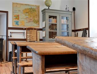 sortie Musée de l'école à Trégarvan - Camping Finistère - Camping Ker Vella Plomodiern
