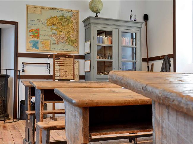 sortie Musée de l'école à Trégarvan - Camping Finistère - Camping Ker Vella Plomodiern