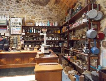 La Maison des vieux métiers à Argol proche plomodiern  - Camping Finistère - Camping Ker Vella Plomodiern