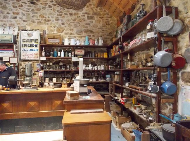 La Maison des vieux métiers à Argol proche plomodiern  - Camping Finistère - Camping Ker Vella Plomodiern