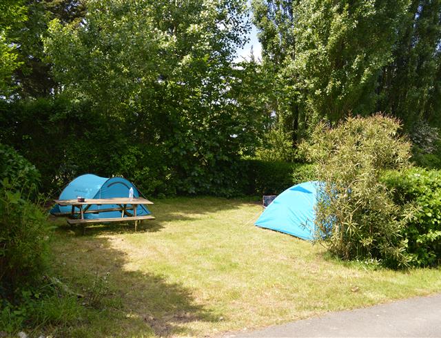 Emplacements tente Camping Plomodiern